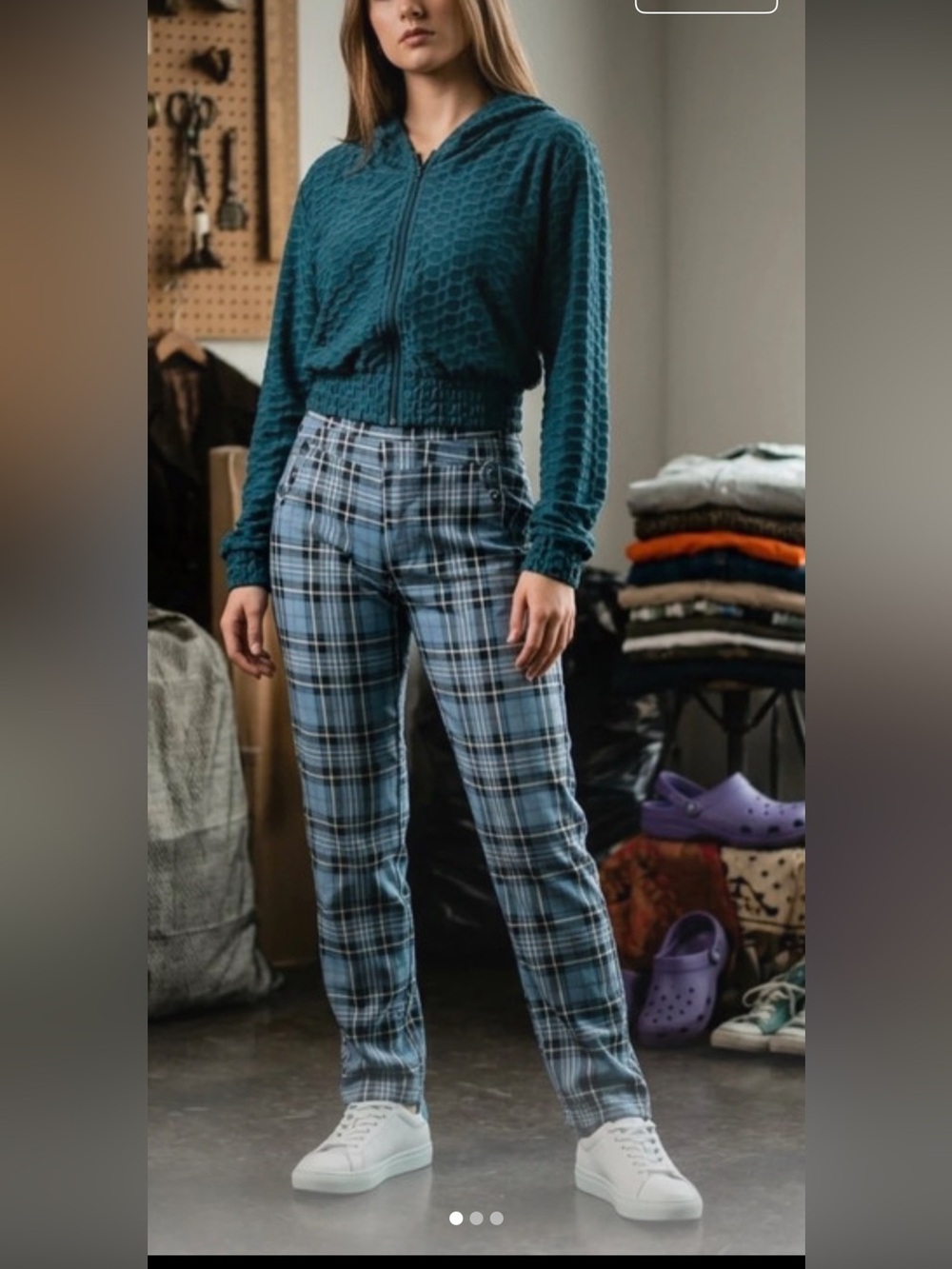 Lote the 12 pieces Women’s Teal Hooded Pullover & Blue Plaid Pants Outfit